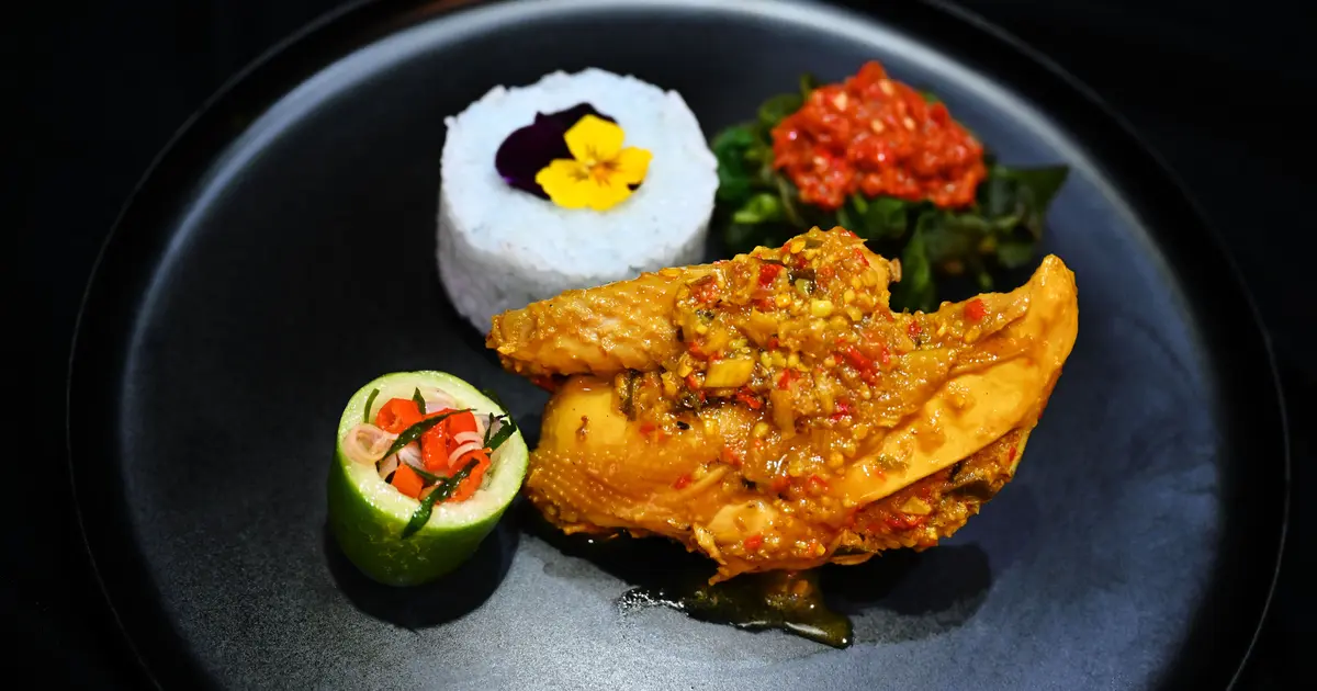 Ngiler? Review Ayam Betutu Ubud di Warung Betutu Ubud, Bali: Kuliner Legendaris yang Selalu Ramai Pengunjung