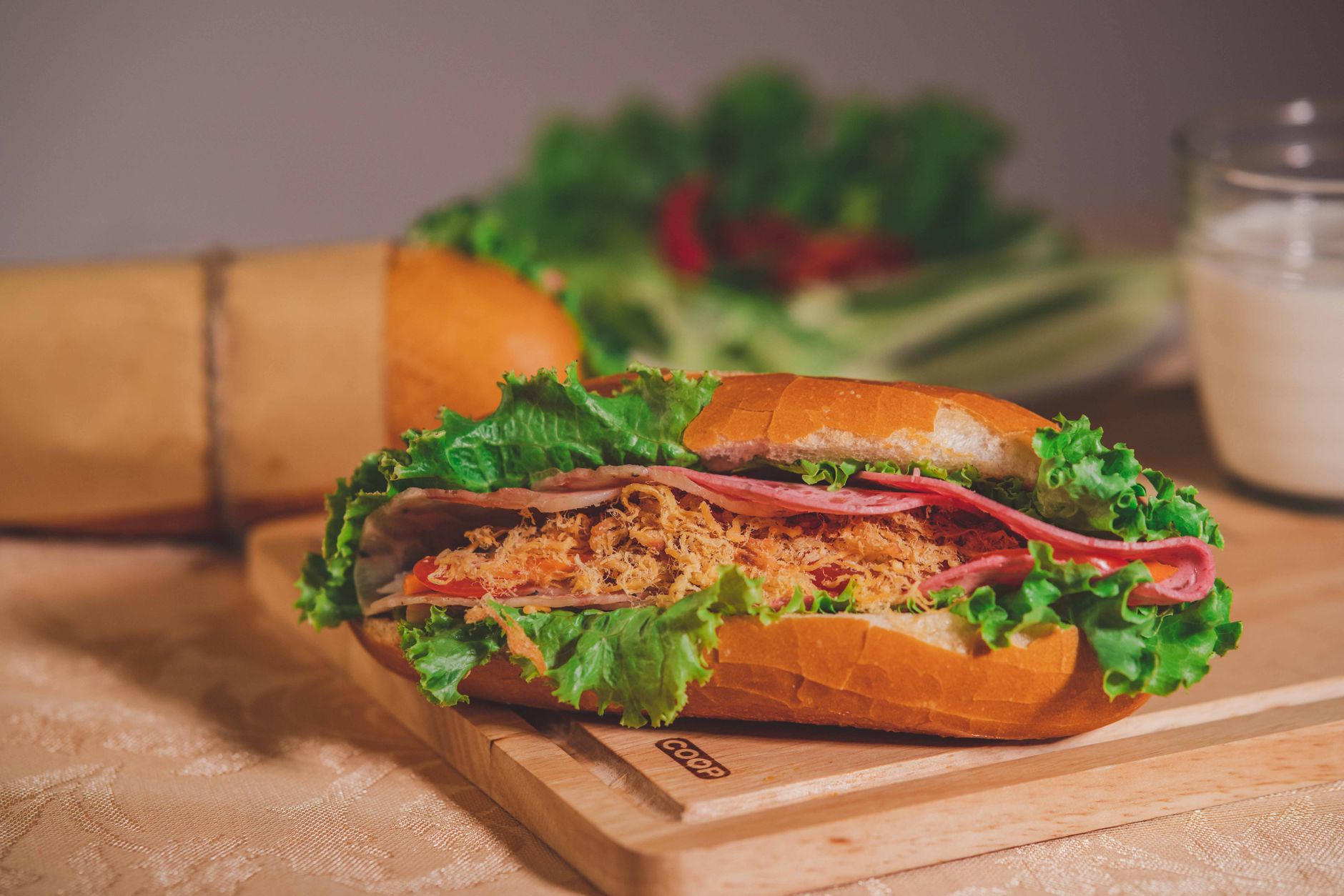 Hidangan signature Banh Mi Huynh Hoa