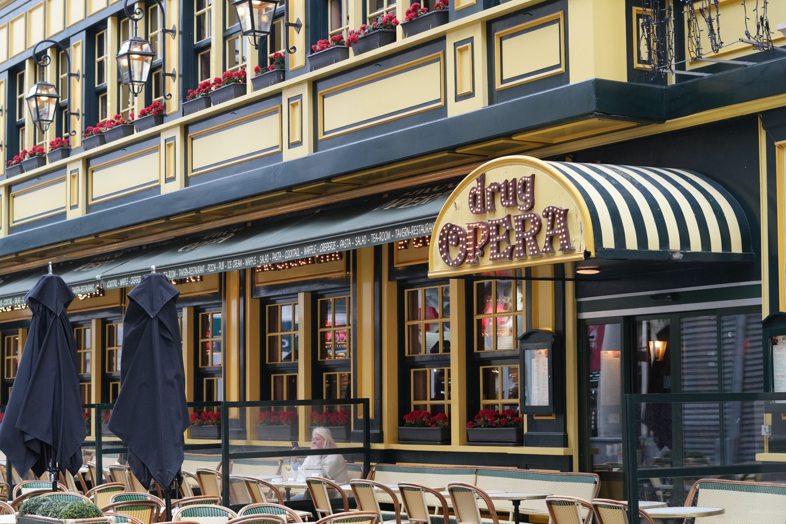 The Ultimate Chez Leon Review: Belgian in Brussels