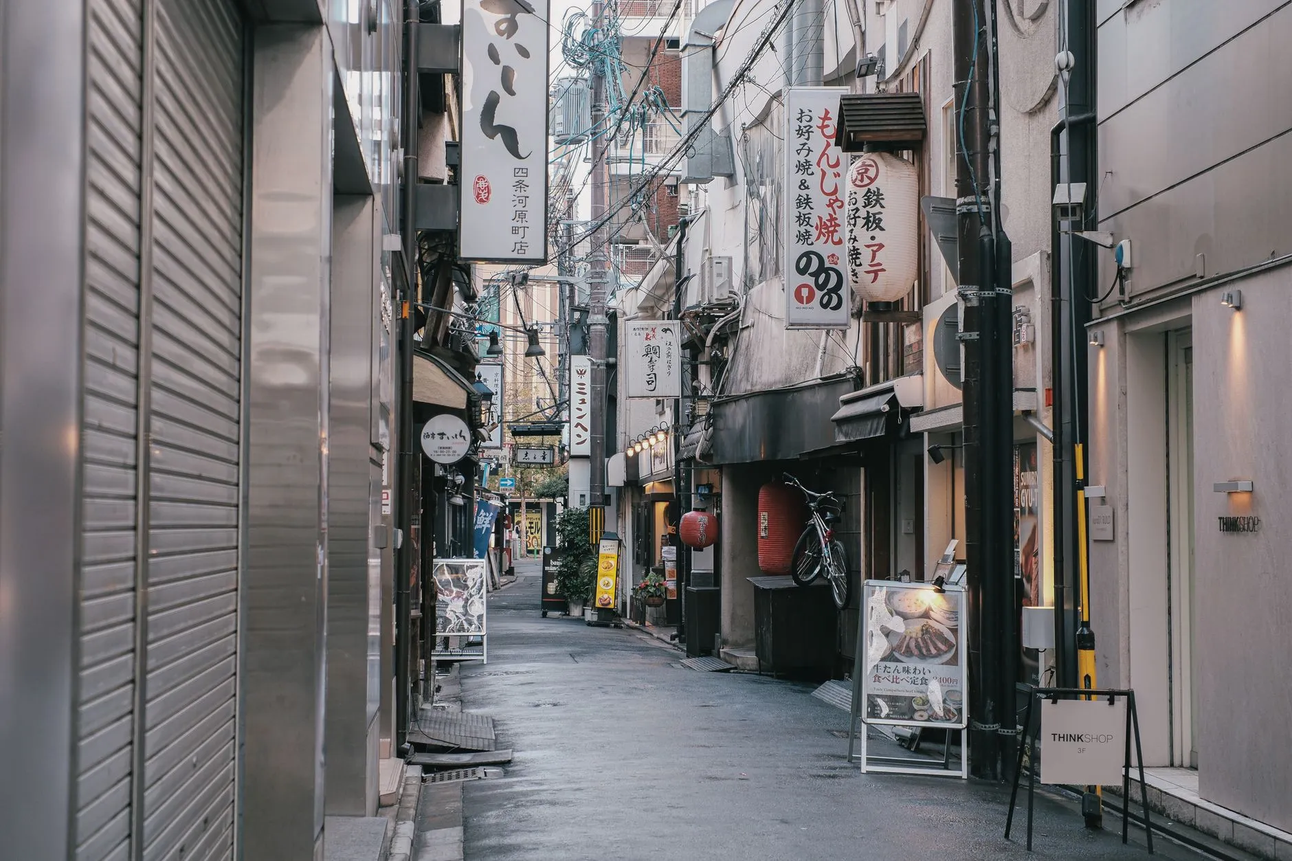 Kabukiza Restaurant Tokyo Analysis: Why This Theatre Restaurant Leads Japan