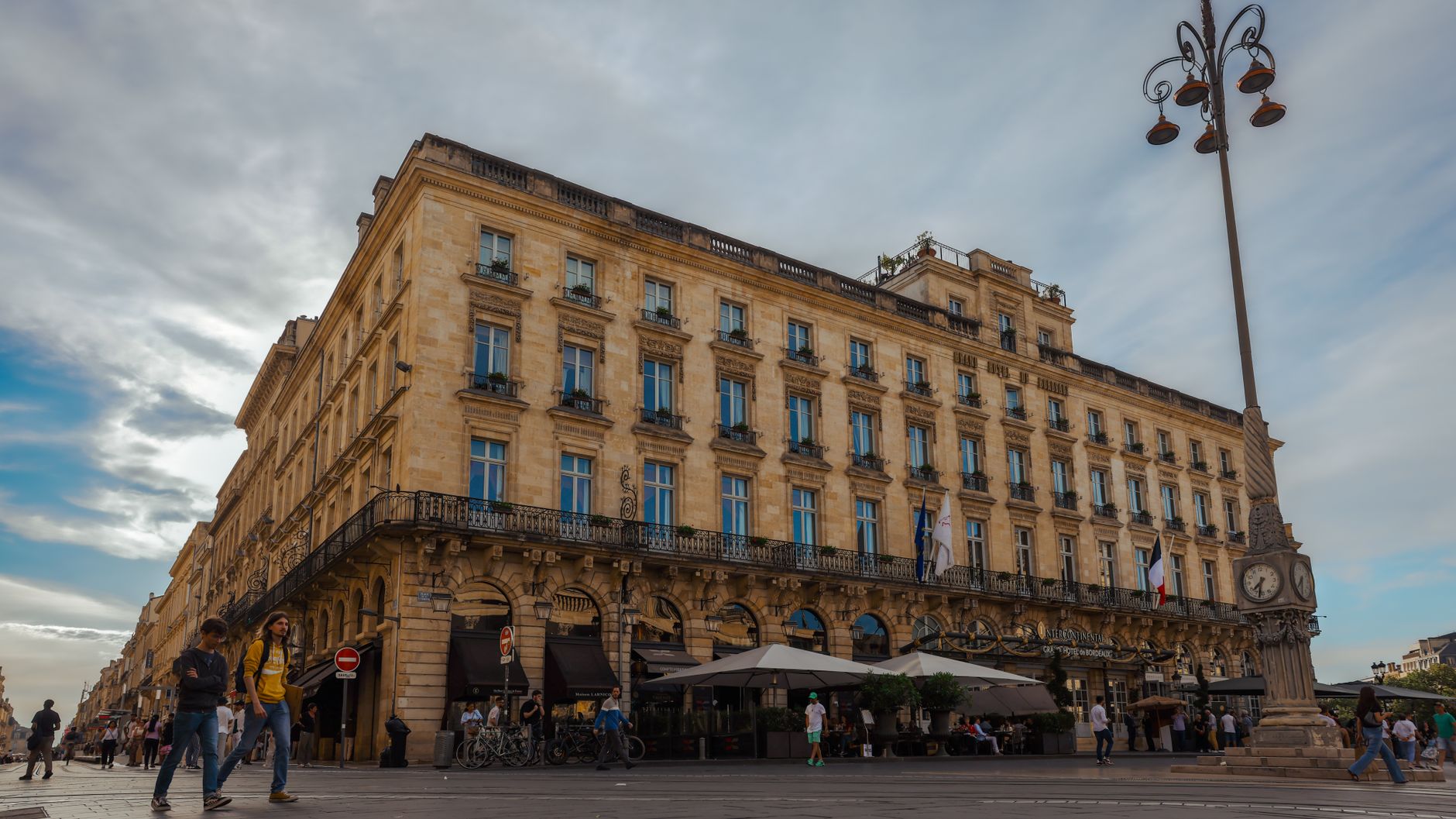 Panduan Kuliner La Tupina Bordeaux: Restaurant Bordelaise Terbaik France