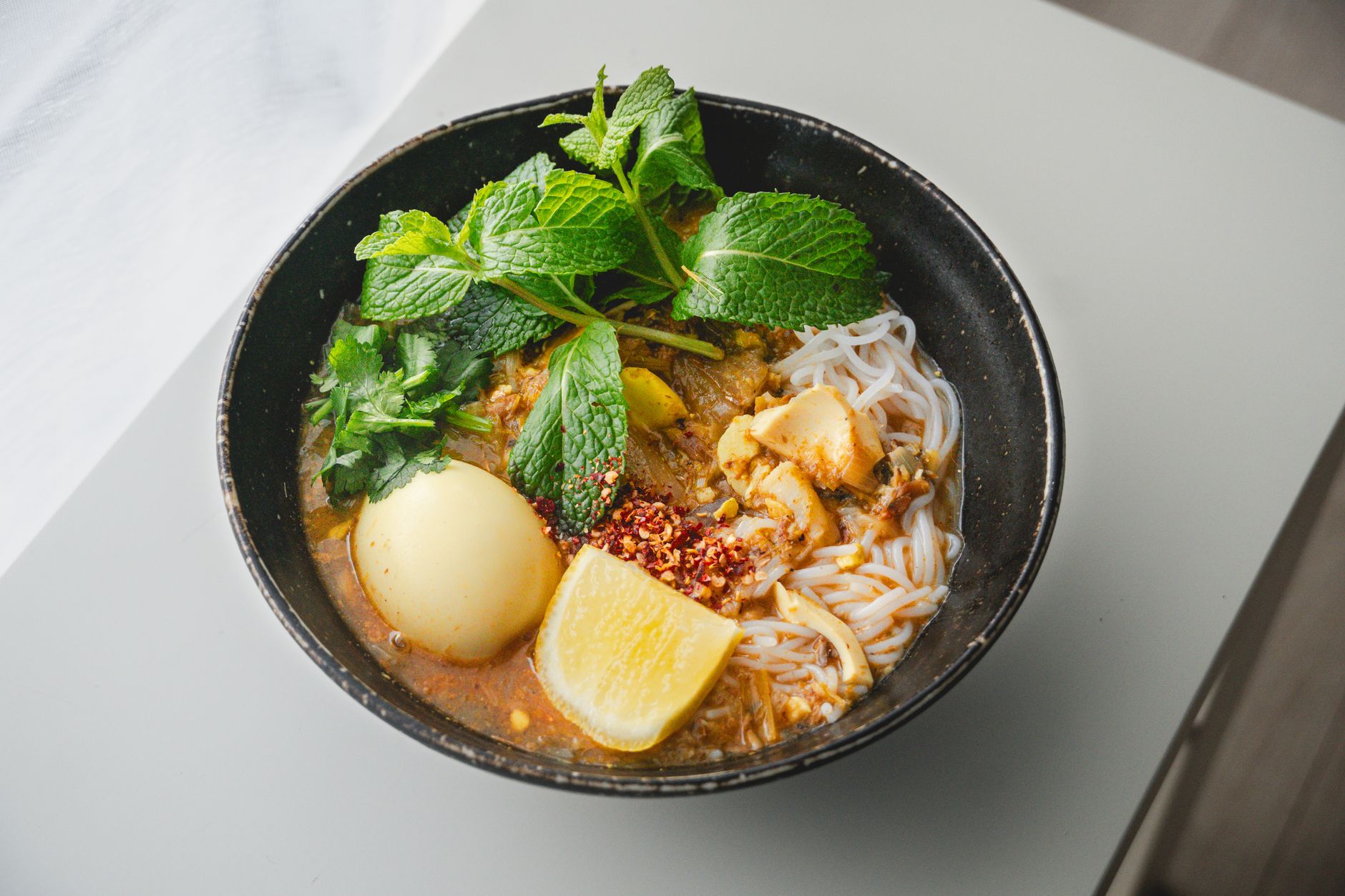 Hidangan signature Laksa Katong