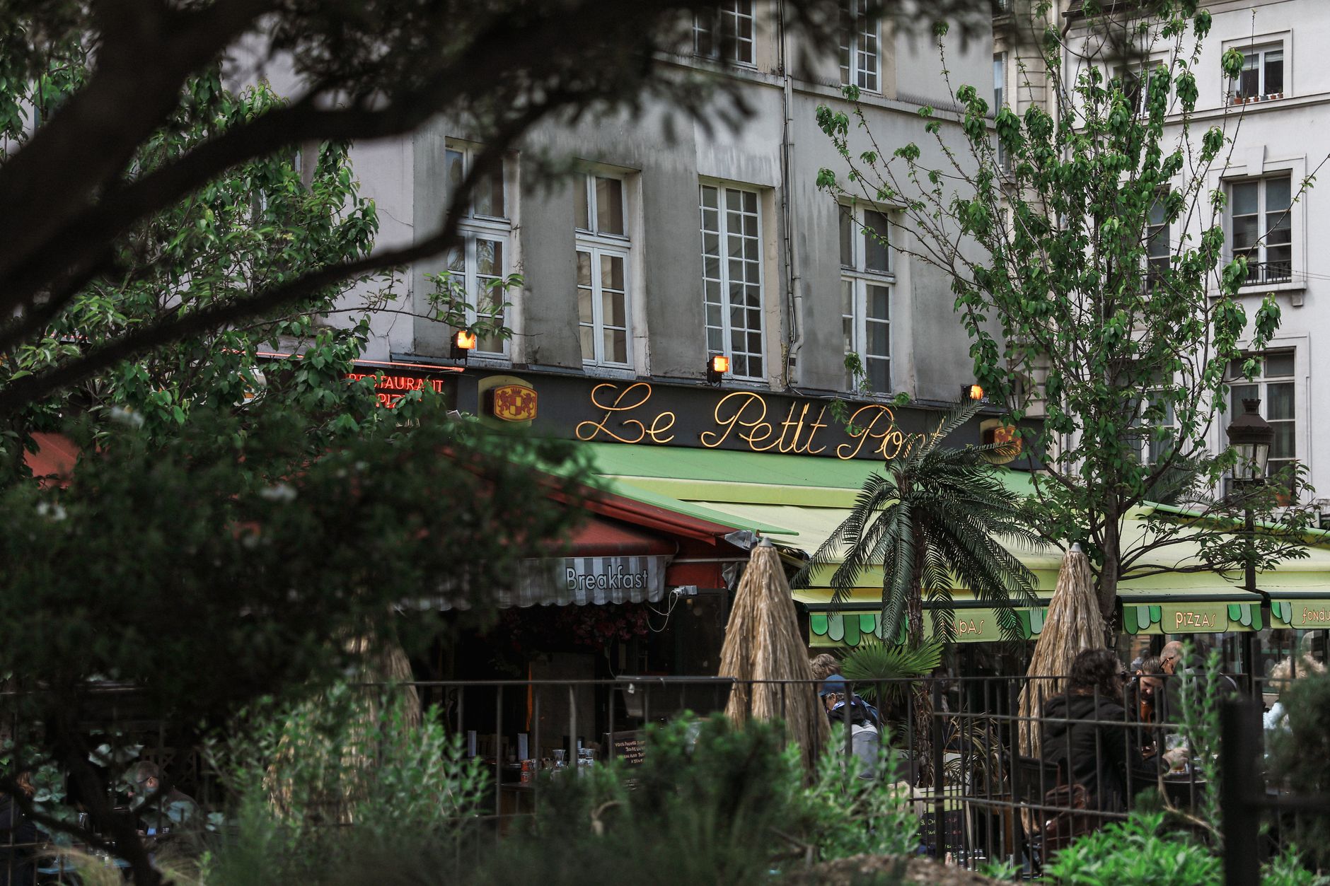 Les Deux Magots Paris Analysis: Why This Parisian Cafe Leads France
