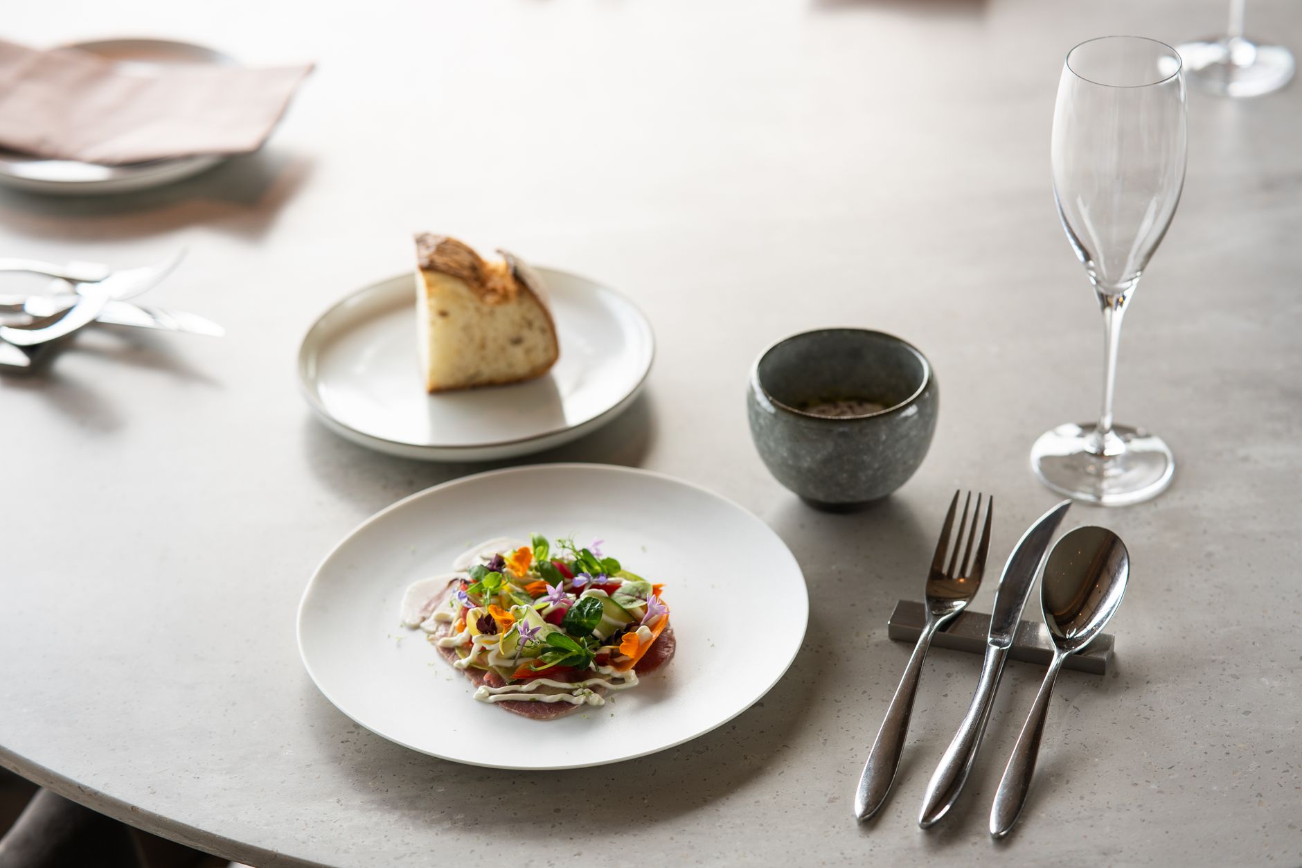 Maaemo Oslo: Restoran Michelin 3 Bintang dengan Norwegian Nordic Cuisine