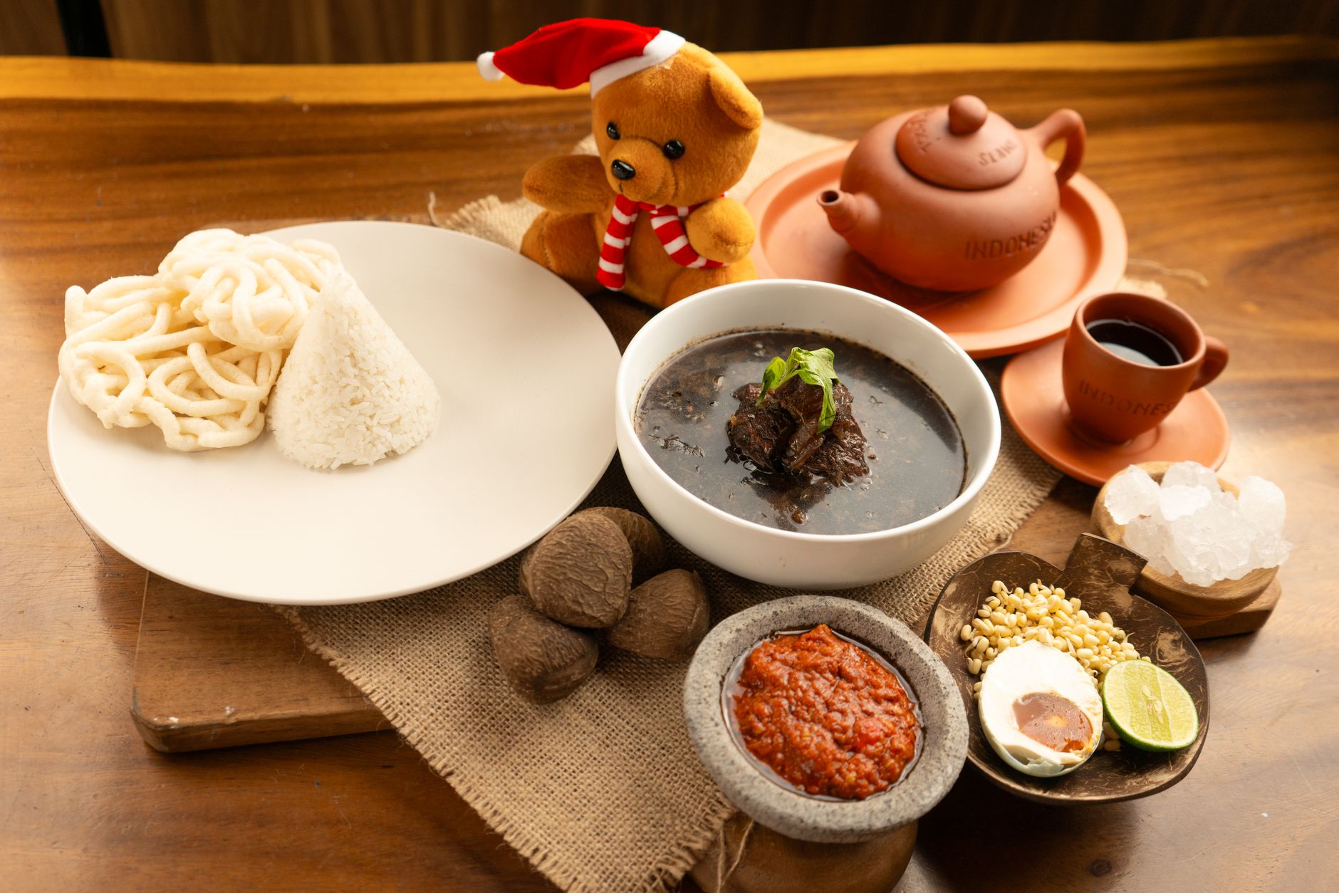 Rawon Setan Surabaya: Rawon Legendaris yang Buka Sampai Pagi