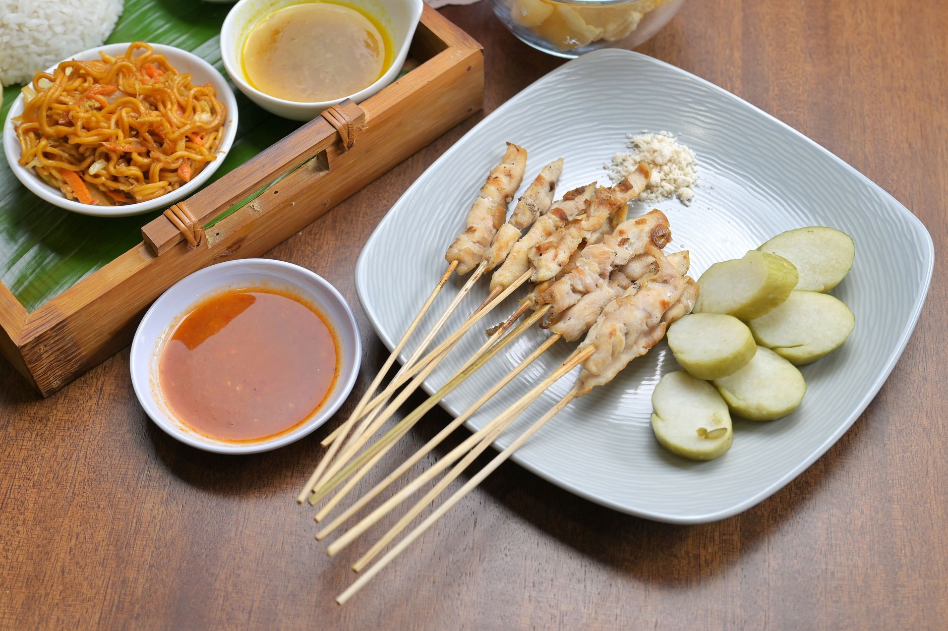 Sate Klopo Ondomohen: Sate Ayam Kelapa Khas Surabaya