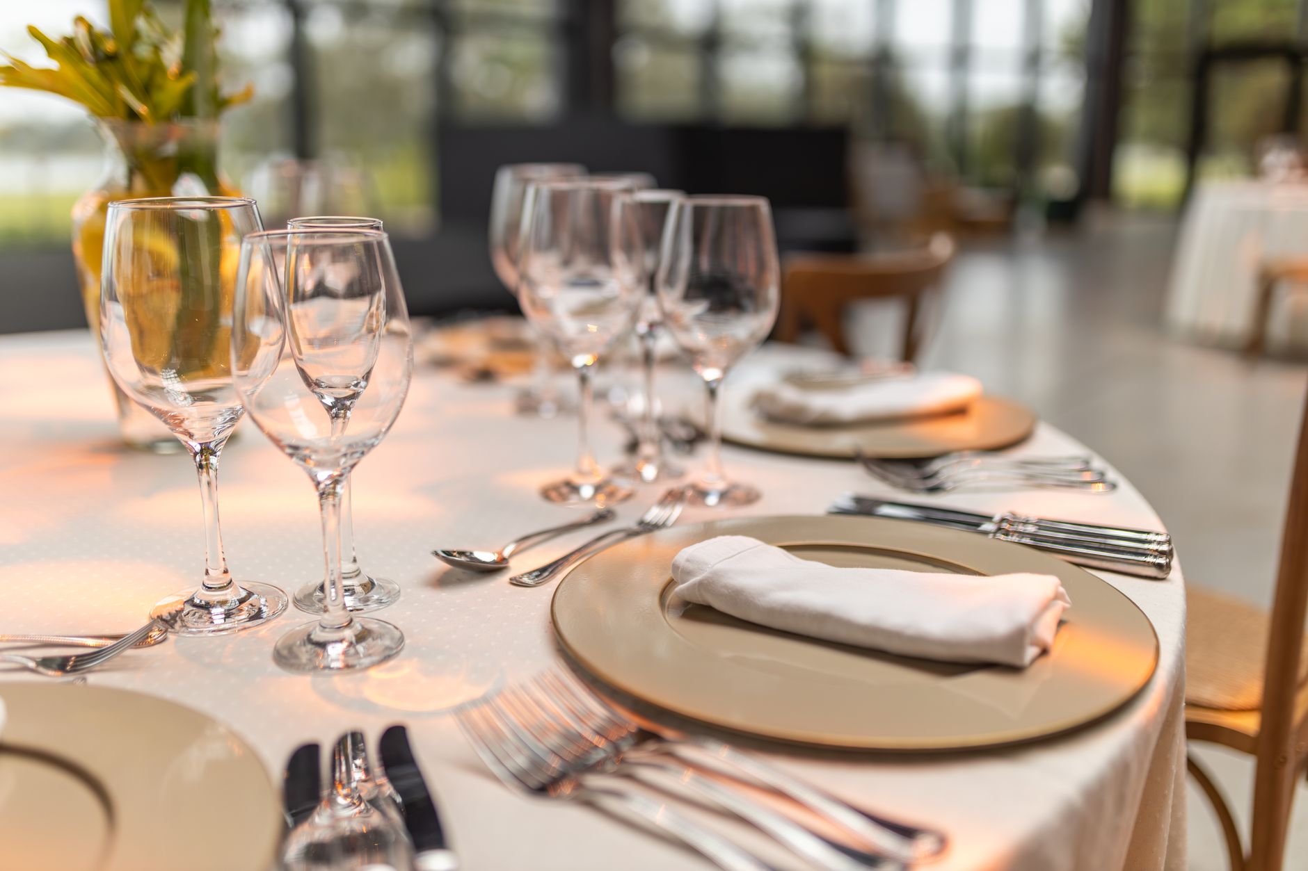 Menjelajahi The Waterfront: Restaurant Vanuatuan Fusion Ikonik di Port Vila yang Wajib Dikunjungi