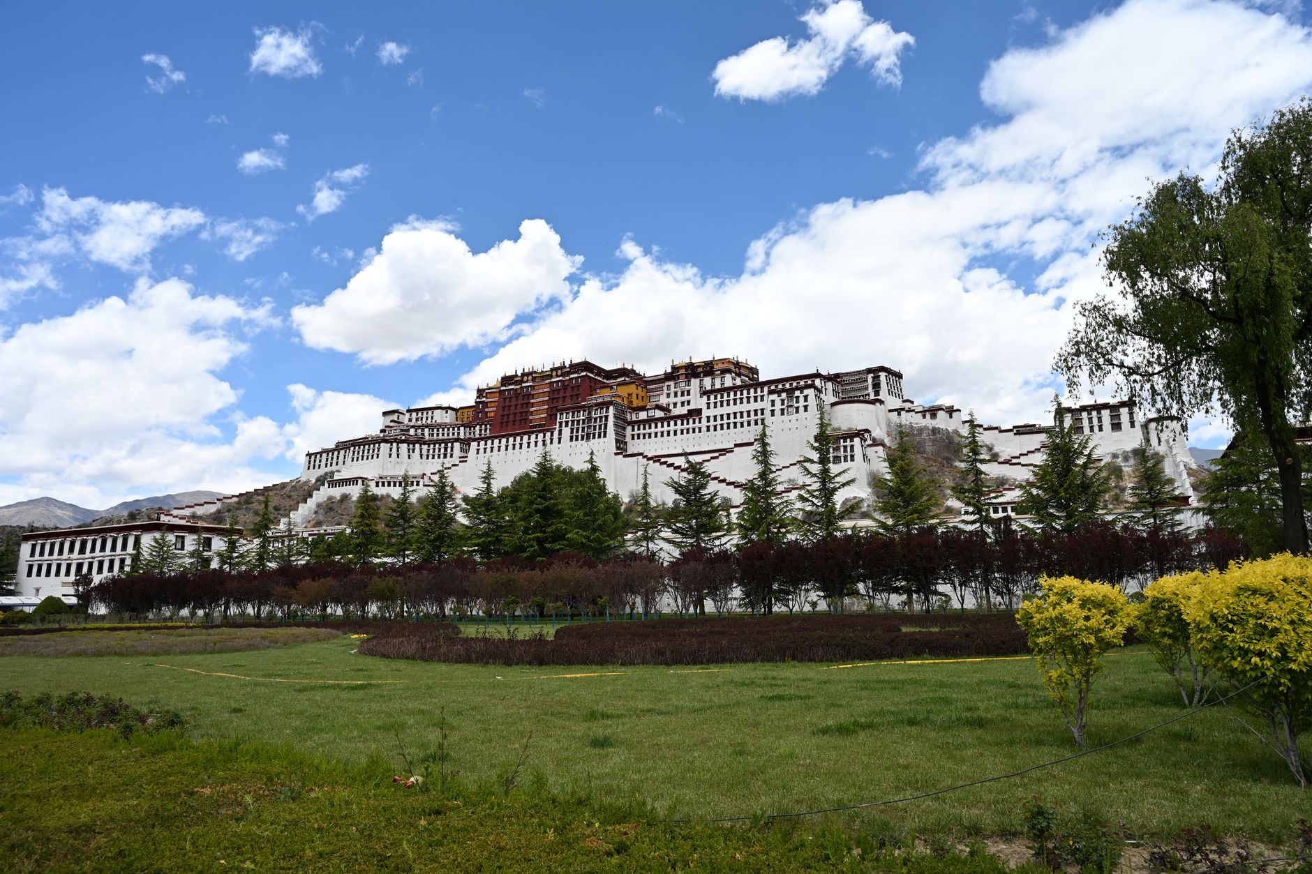Panduan Kuliner Tibetan Family Kitchen: Menu, Harga, Lokasi Restaurant di Lhasa