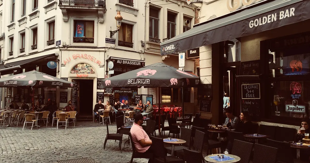 Review Cafe Brussels di Cafe Leffe, Brussels: Menikmati Kelezatan Belgia dengan Cita Rasa Autentik yang Menggugah Selera