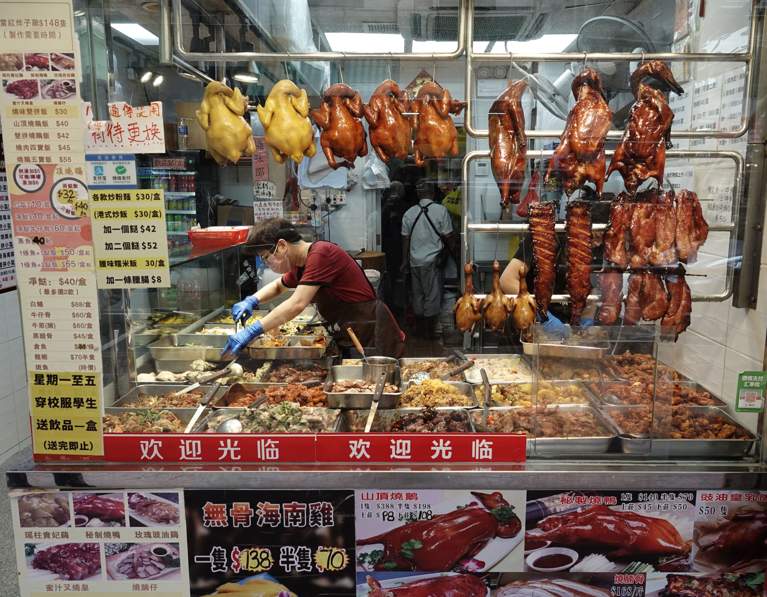 Discovering Yat Lok: The Budget HK Roast Goose Restaurant That Hong Kong Locals Swear By