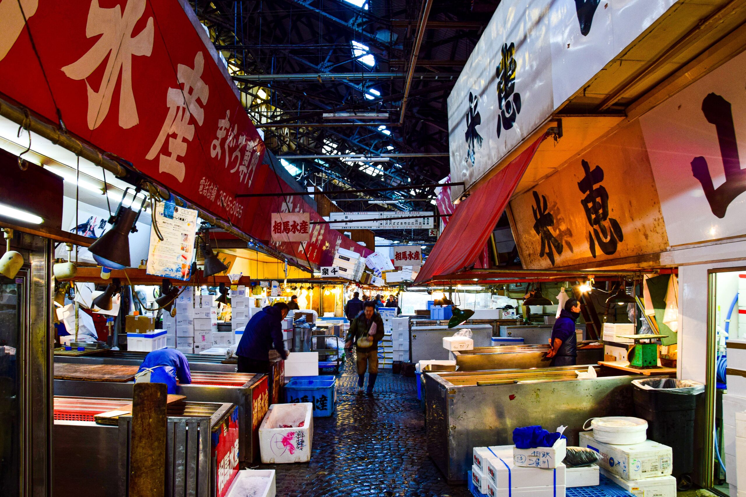 What Makes Omicho Market Special: Kaisen Don, Snow Crab, Sweet Shrimp and Japanese Seafood Cafe in Kanazawa