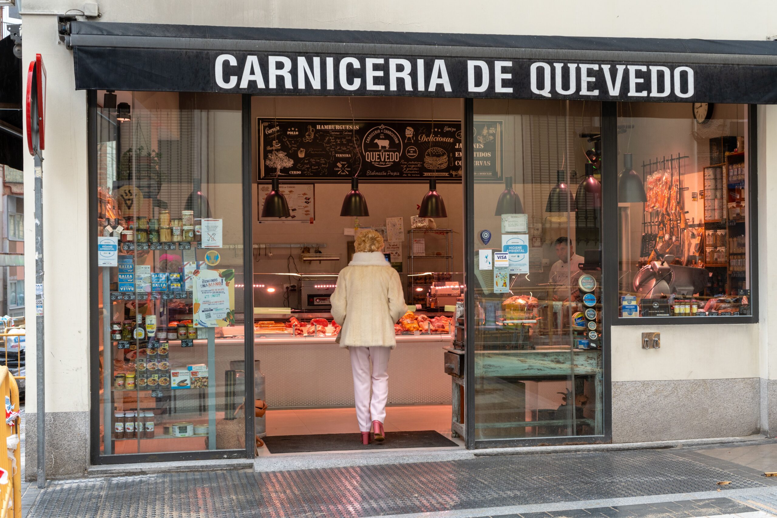 Sobrino de Botín Review: Mencicipi Cochnillo Asado, Paella di Madrid, Spain