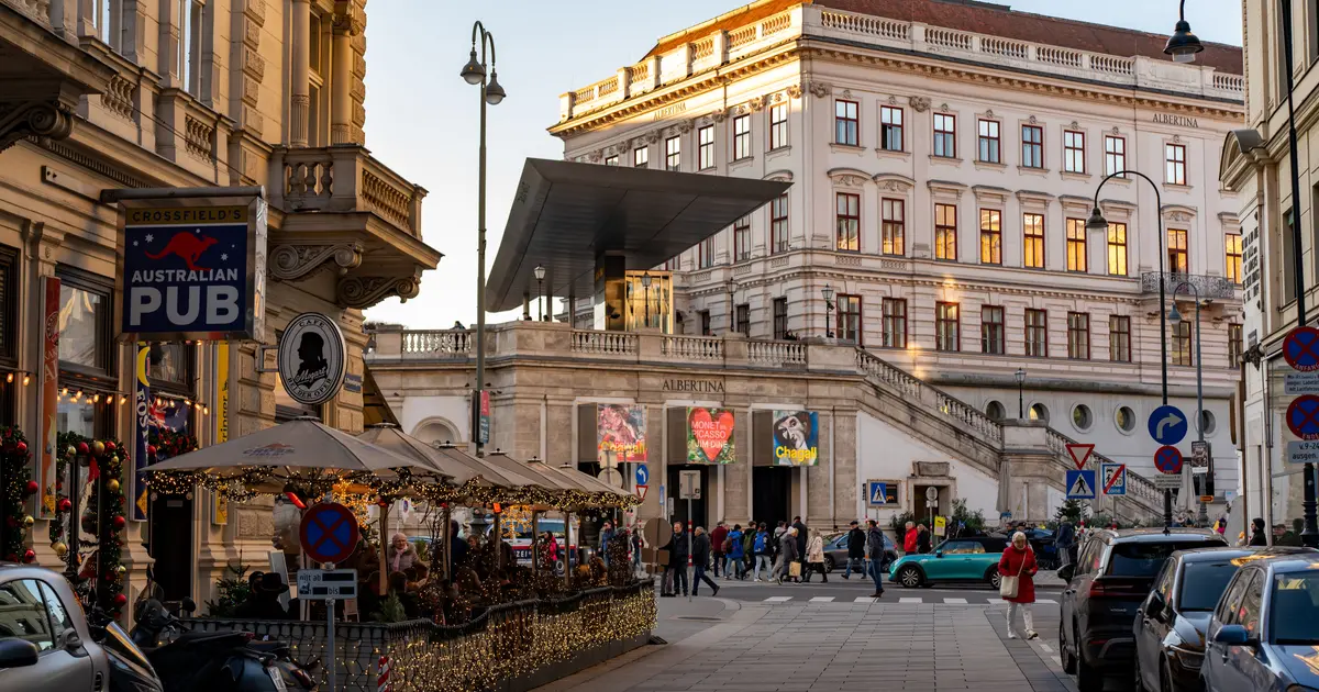 Wisata Kuliner Salzburg: Review Restoran Austria Salzburg di Restoran St.Peter, Austria, Pengalaman Bersantap Tak Terlupakan