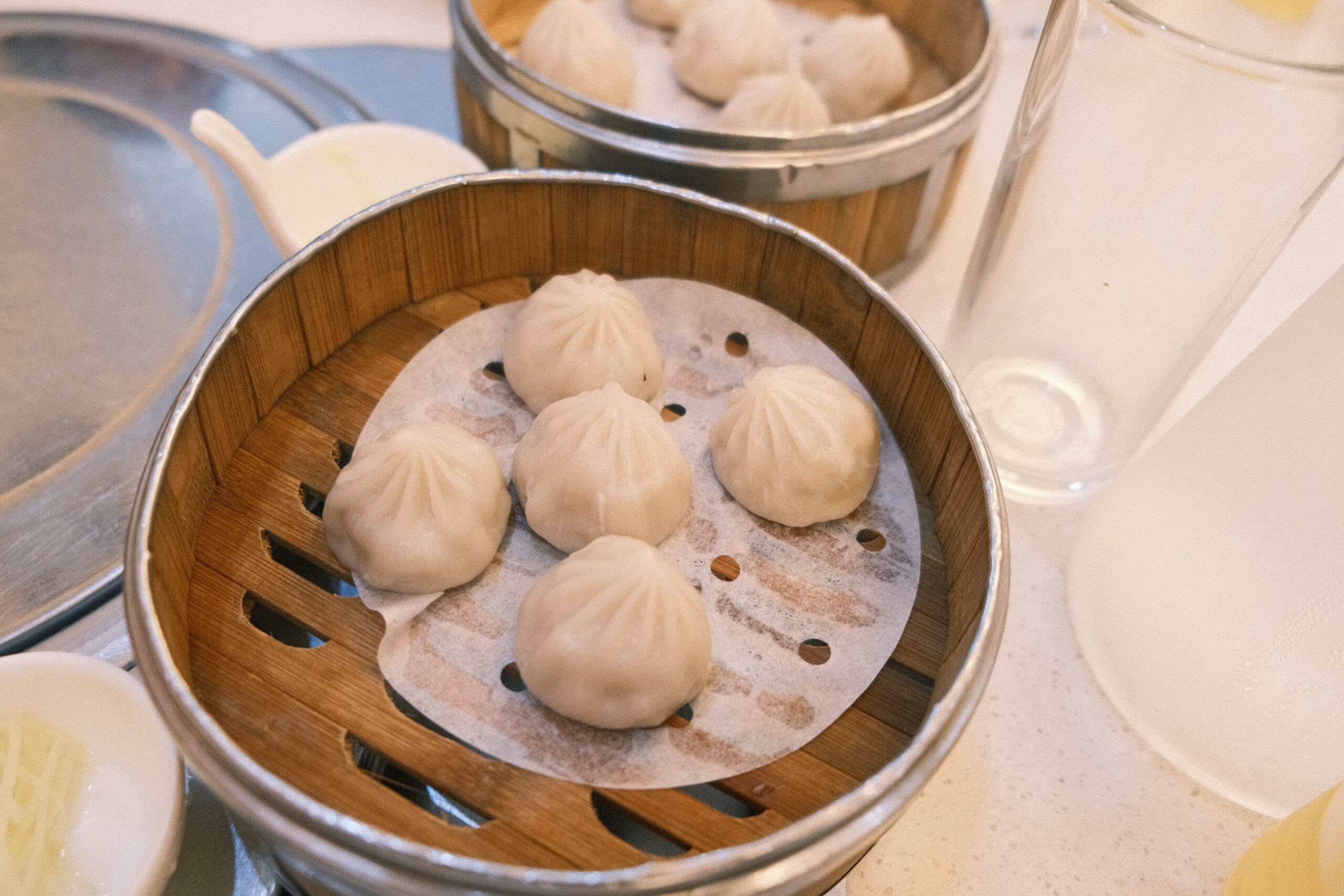 Inside Shanghai’s Din Tai Fung: A Comprehensive Shanghainese Restaurant Review