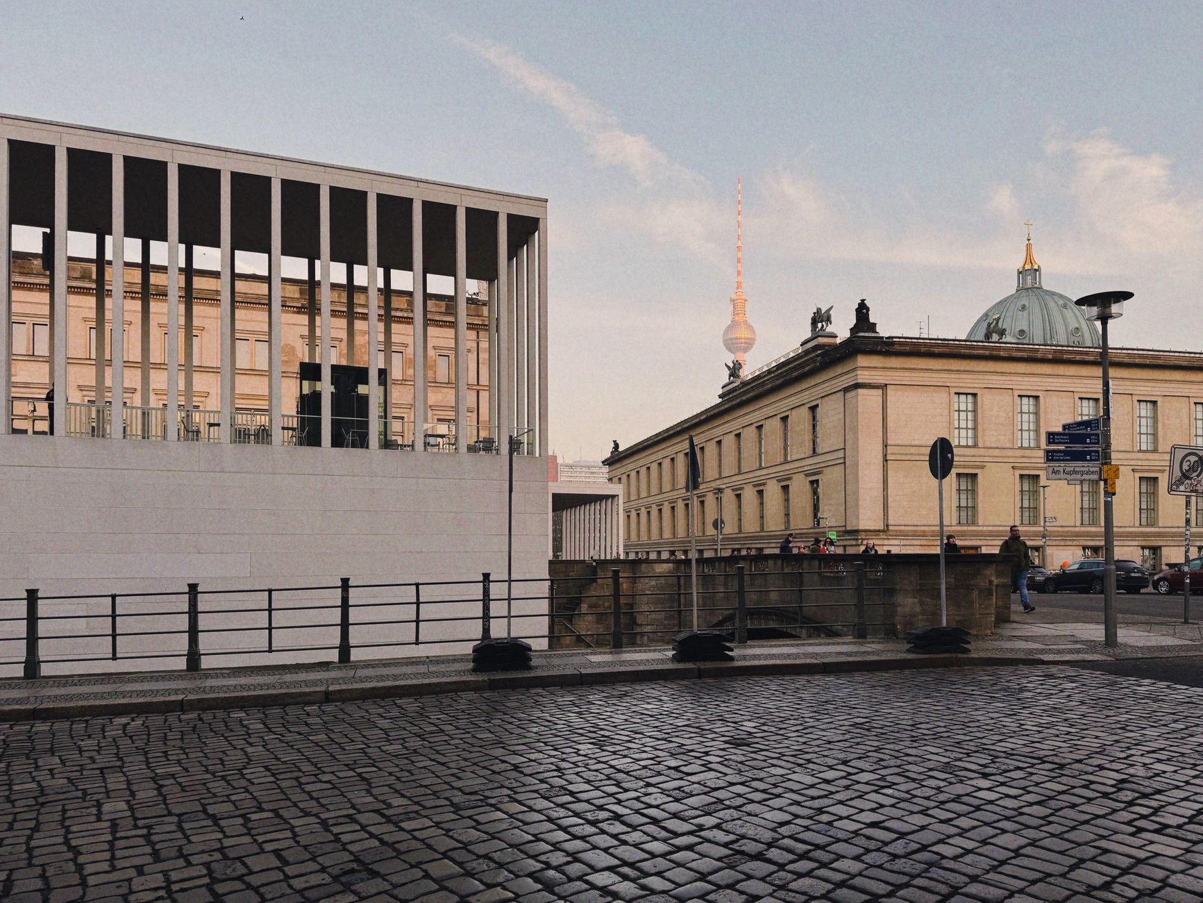 Rutz Berlin Guide: Essential Modern German in Germany